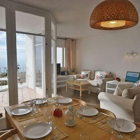 Duplex En Frente De La Playa Al Lado De Barcelona Lägenhet Canet De Mar Exteriör bild