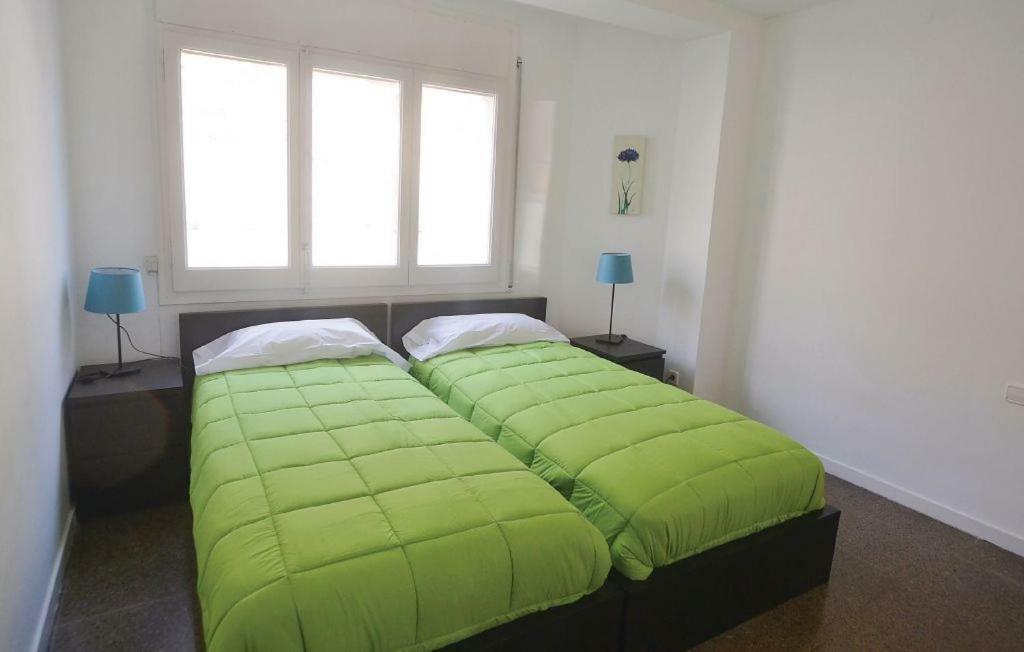 Duplex En Frente De La Playa Al Lado De Barcelona Lägenhet Canet De Mar Exteriör bild